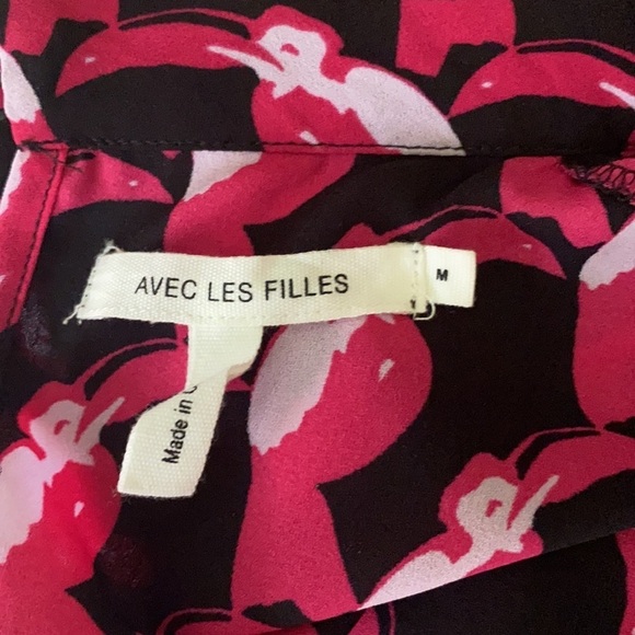 AVEC LES FILLES - Picture 4 of 6